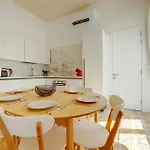 Exclusive With Historic Charm By Buena Vista Apartamento