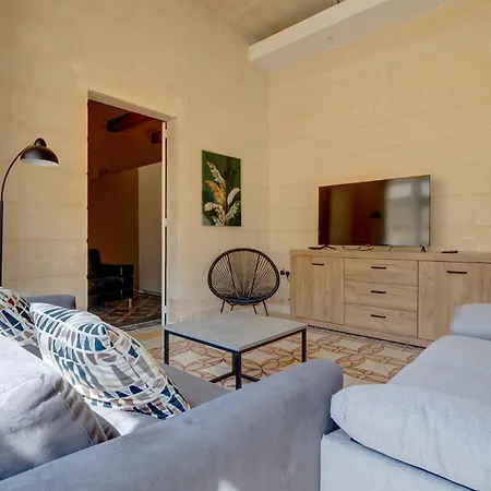 Appartement Exclusive With Historic Charm *